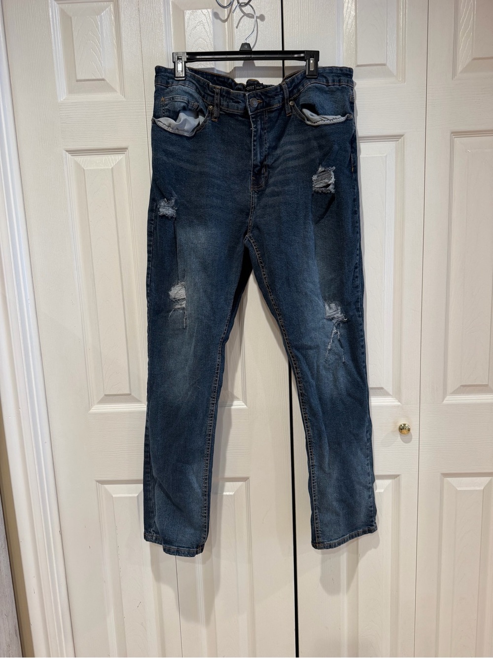 Retrofit Men's Relaxed Distressed Denim – Dark Blue